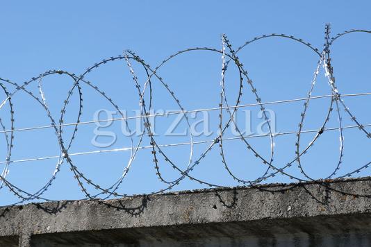 Спиральный барьер безопасности Гюрза-500/3