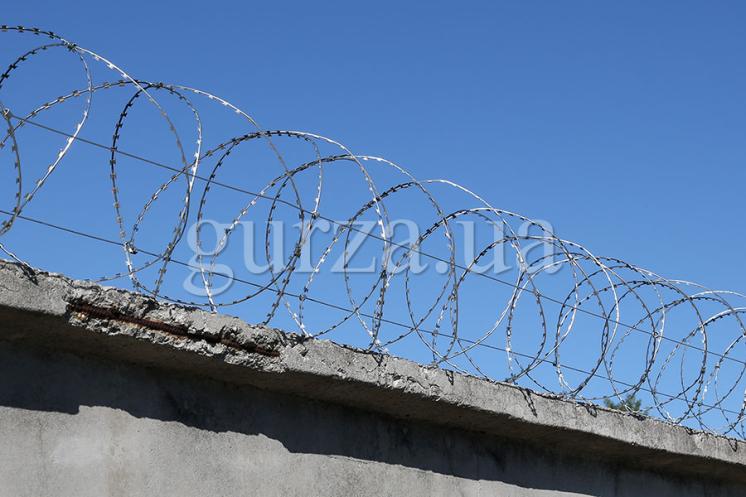 Спиральный барьер безопасности Гюрза-400/3