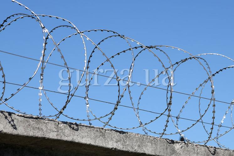 Спиральный барьер безопасности Гюрза-450/3